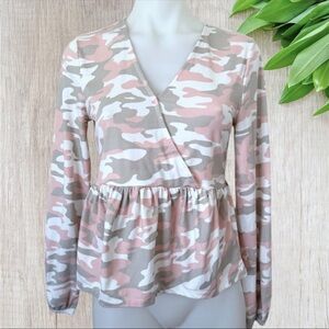 HIATUS Women’s Camouflage V-Neck Pink, Gray. & White Top, Small